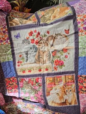 Floral Cats Patchwork Quilt - Multicolor